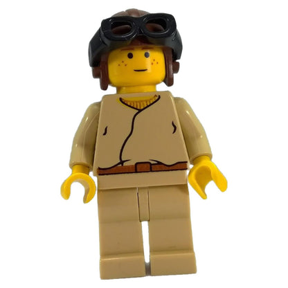 LEGO Minifigure Anakin Skywalker (Brown Aviator Cap) - Front View.