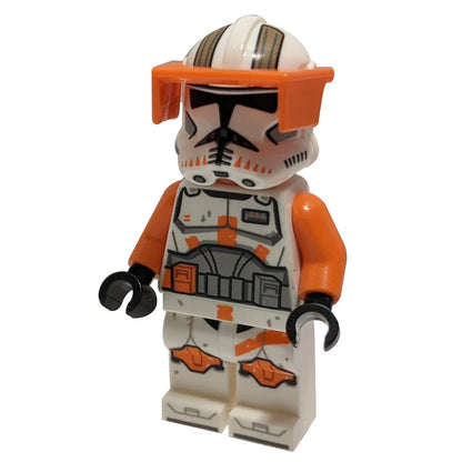 Commander Cody - Printed Legs, Orange Visor (75337) with weapon