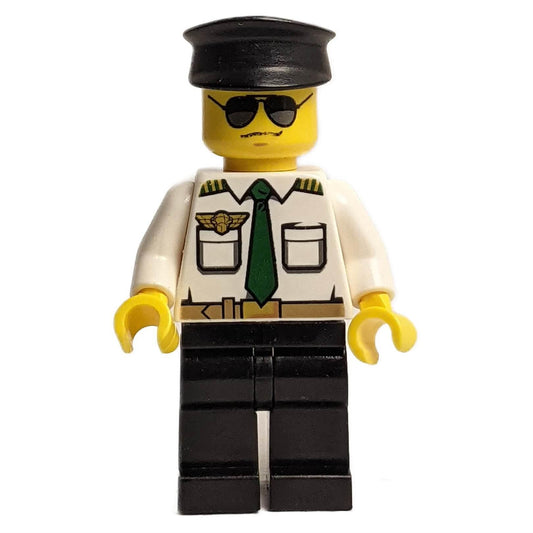 LEGO Minifigure Airport Pilot with Black Hat - First View.