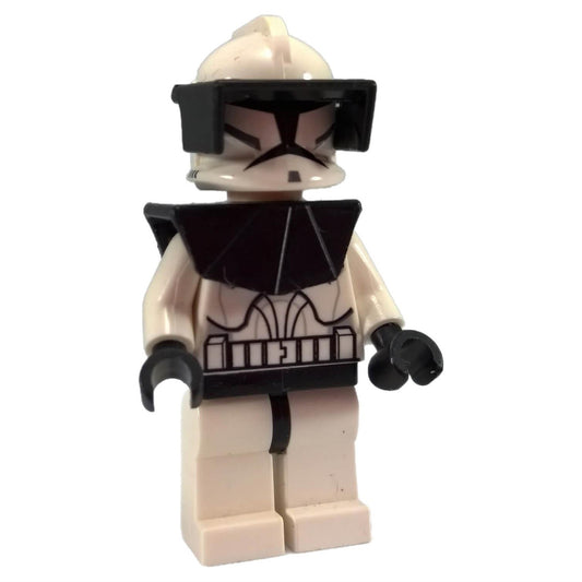 LEGO Minifigure Clone Commander in classic white armor with detailed torso print - sw286