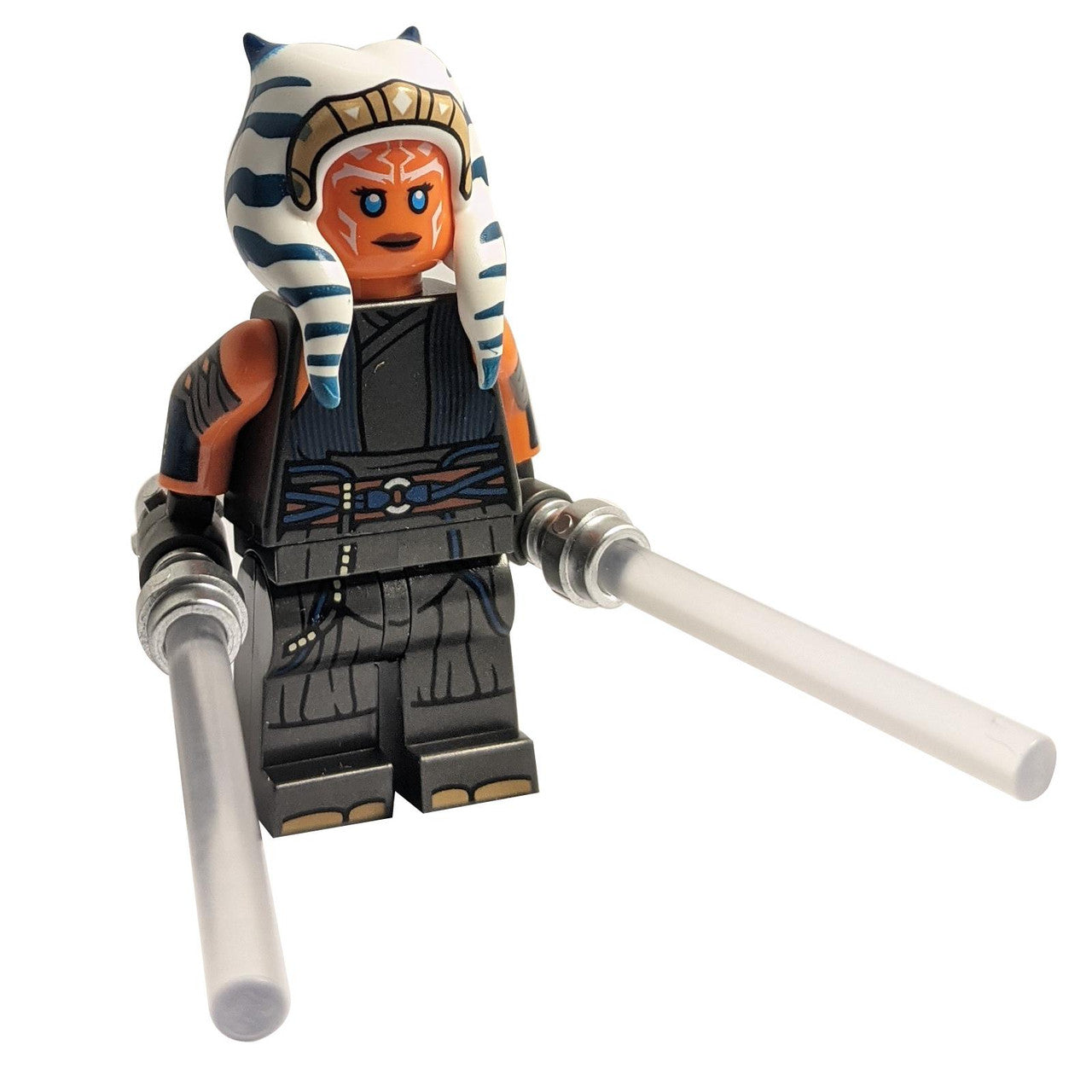 Ahsoka Tano (Erwachsen) - Bedruckte Arme mit Waffe